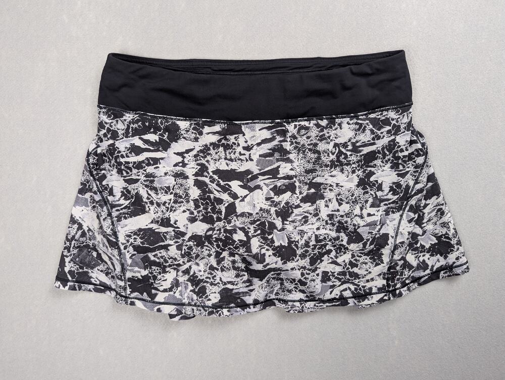 lululemon Circuit Breaker Skirt II Tall 15" Size 10 Black/White